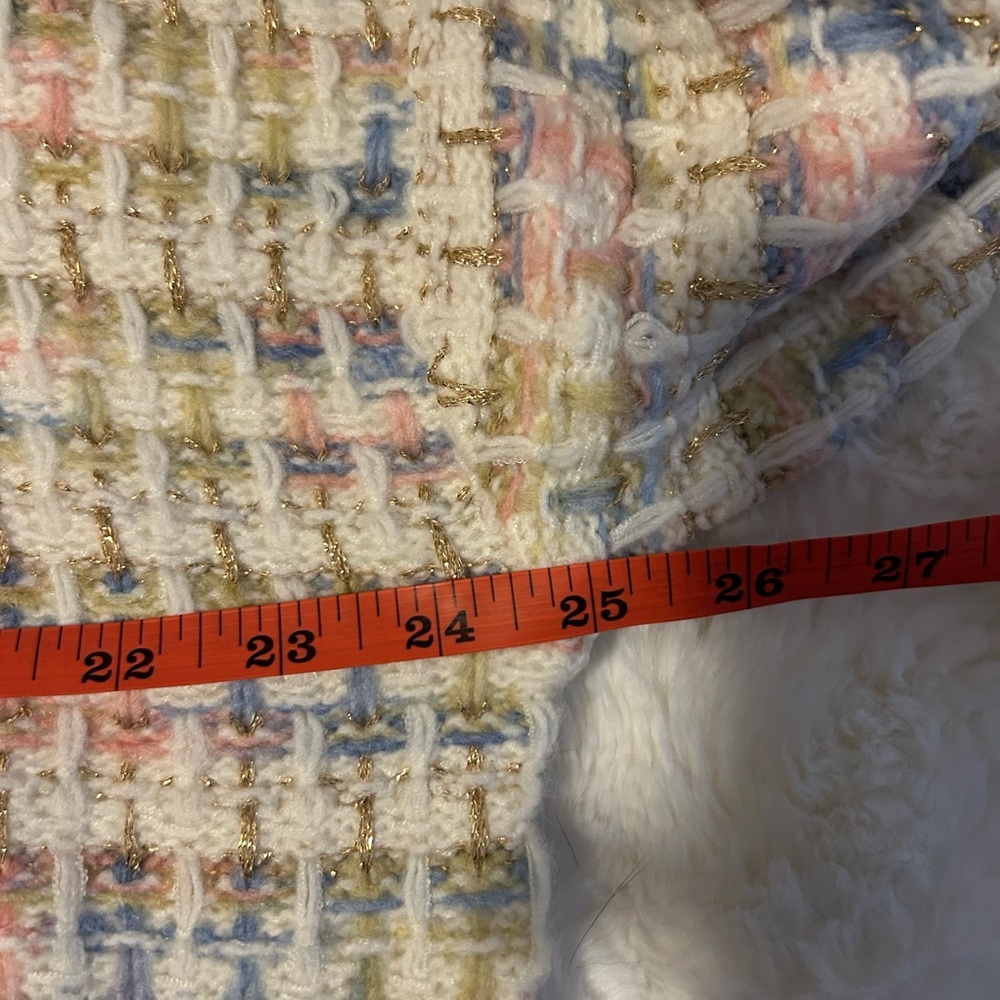 NWT Stylish Boutique Cream and Multicolor Patterned Sweater - Picture 4 of 6